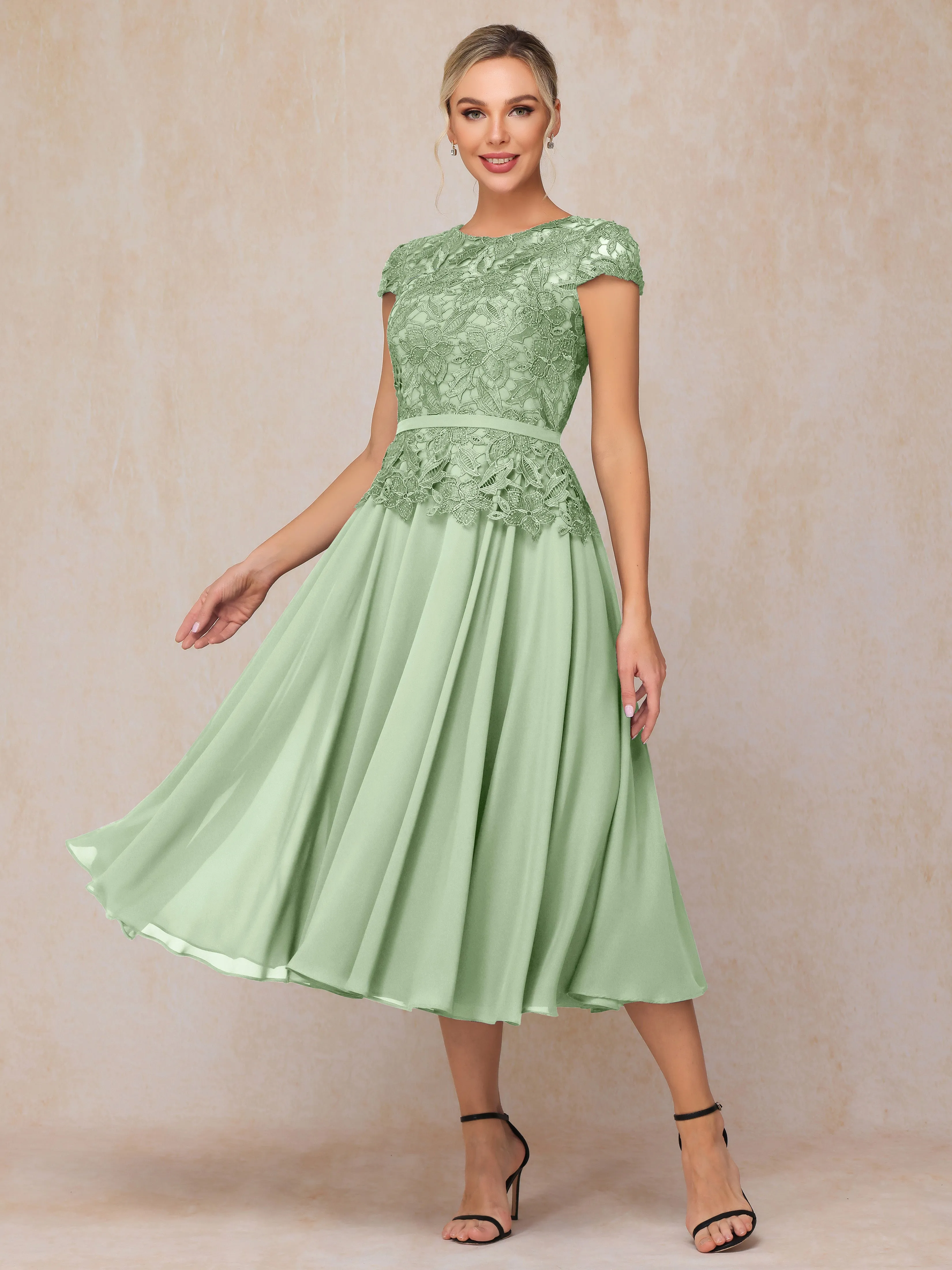 A-Line Scoop Tea-Length Chiffon Mother of the Bride Dresses With Lace