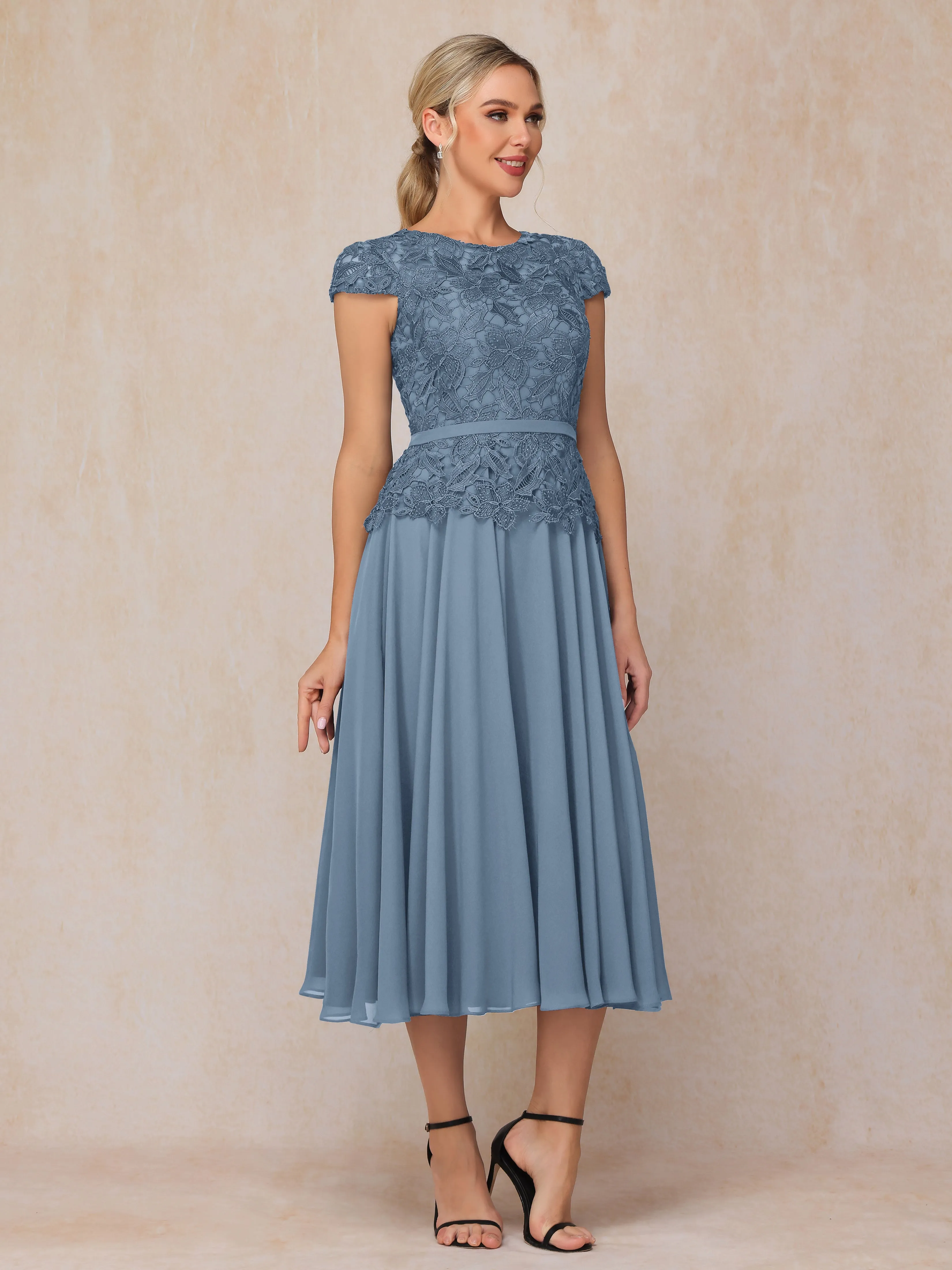 A-Line Scoop Tea-Length Chiffon Mother of the Bride Dresses With Lace