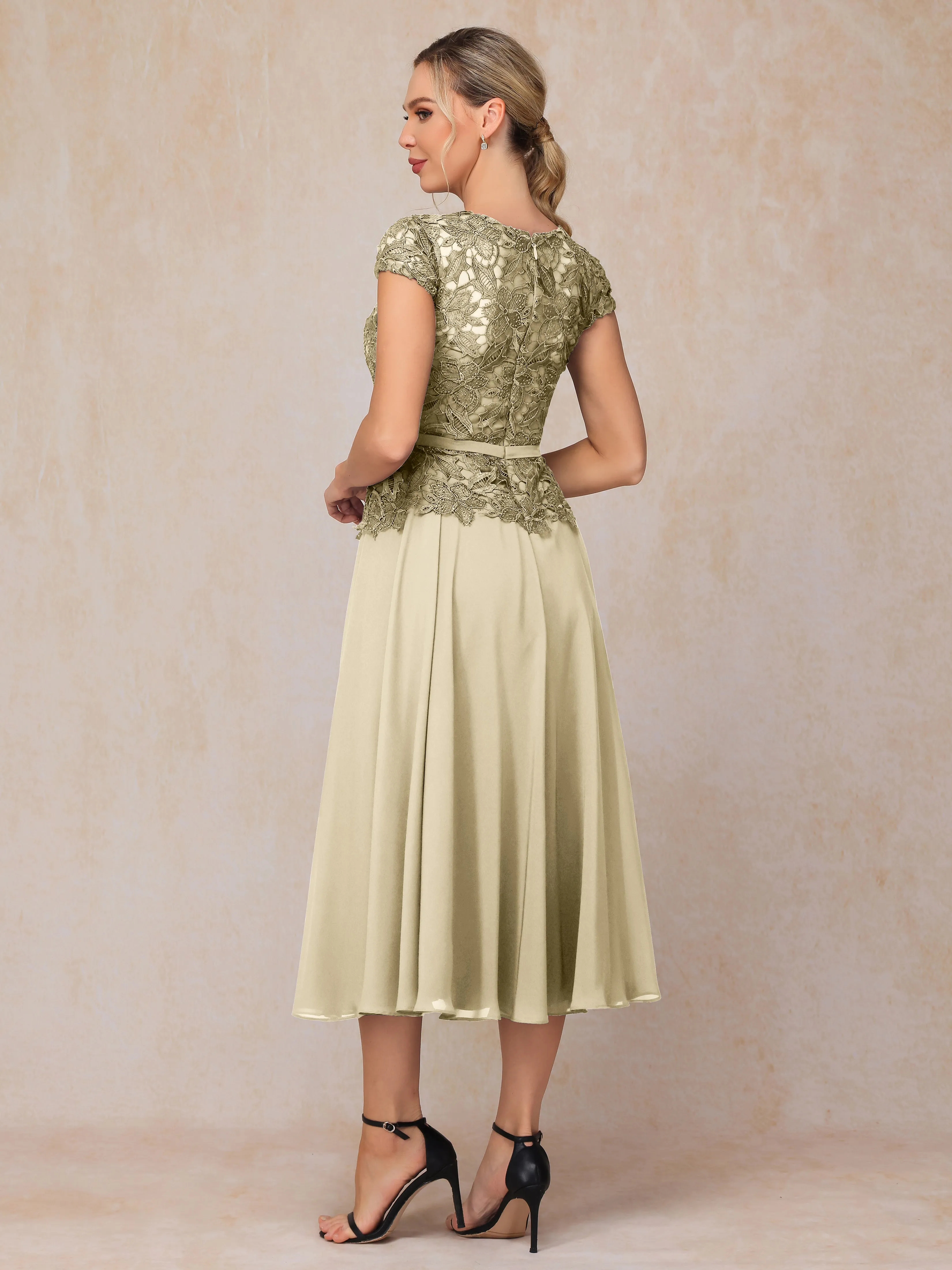 A-Line Scoop Tea-Length Chiffon Mother of the Bride Dresses With Lace