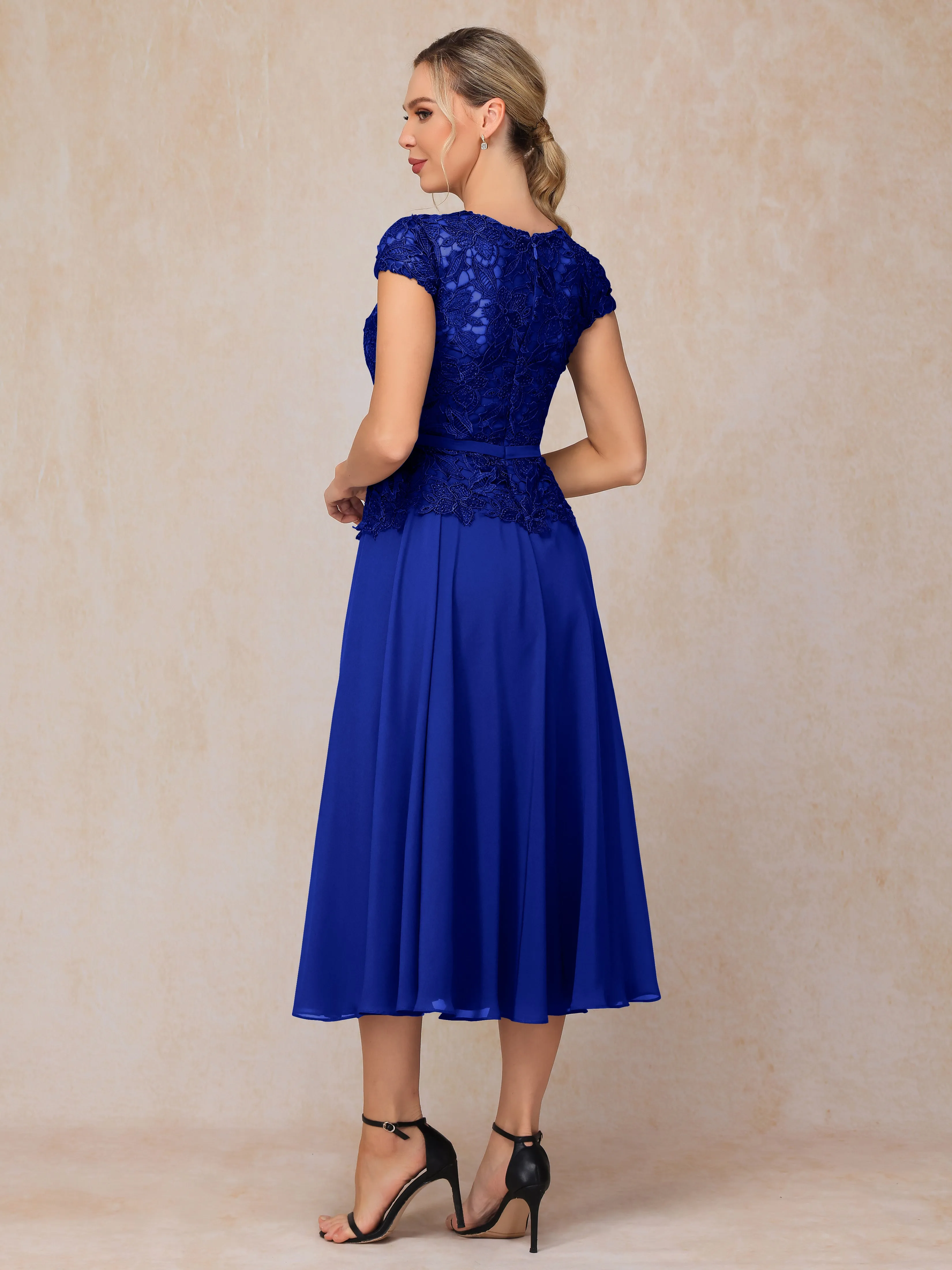 A-Line Scoop Tea-Length Chiffon Mother of the Bride Dresses With Lace