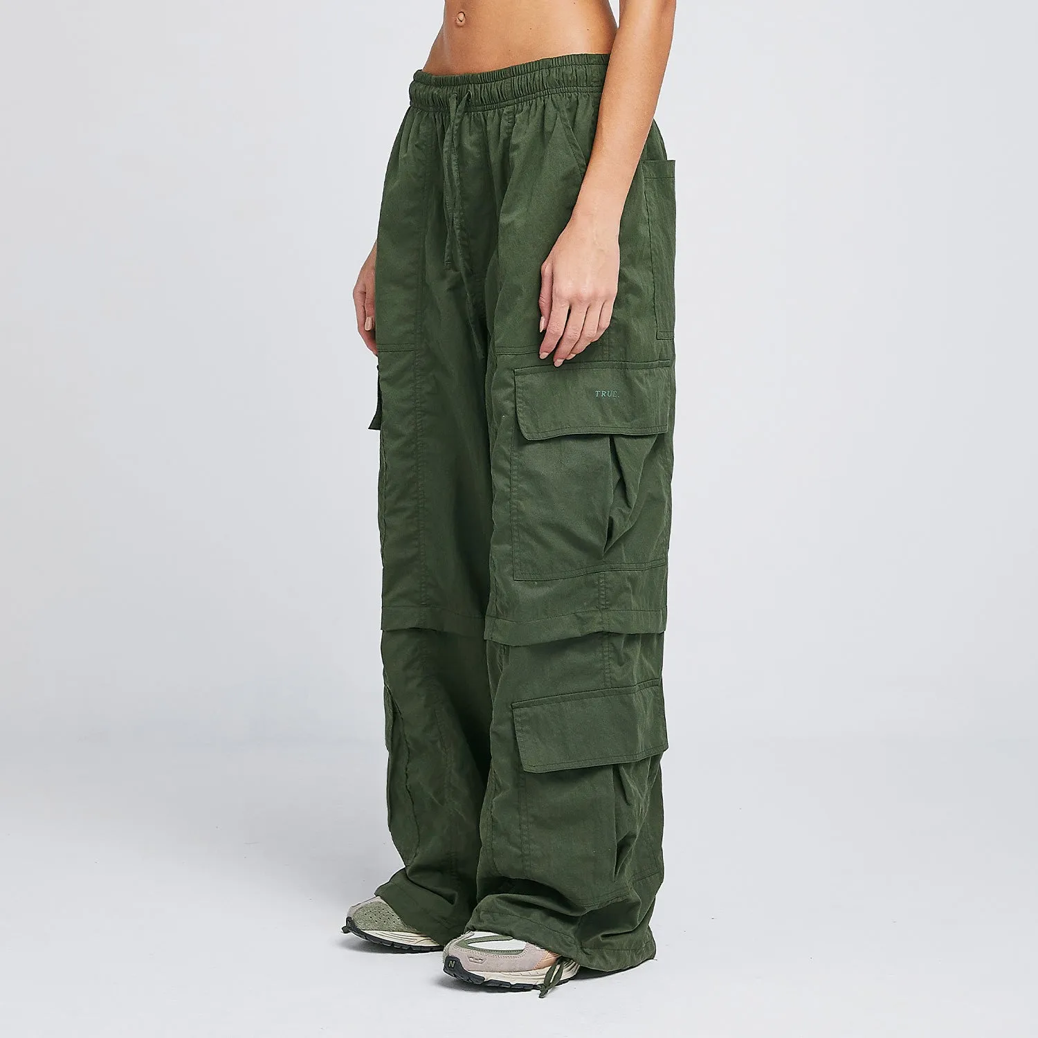 Active Baggy Cargo Pants - Military Green