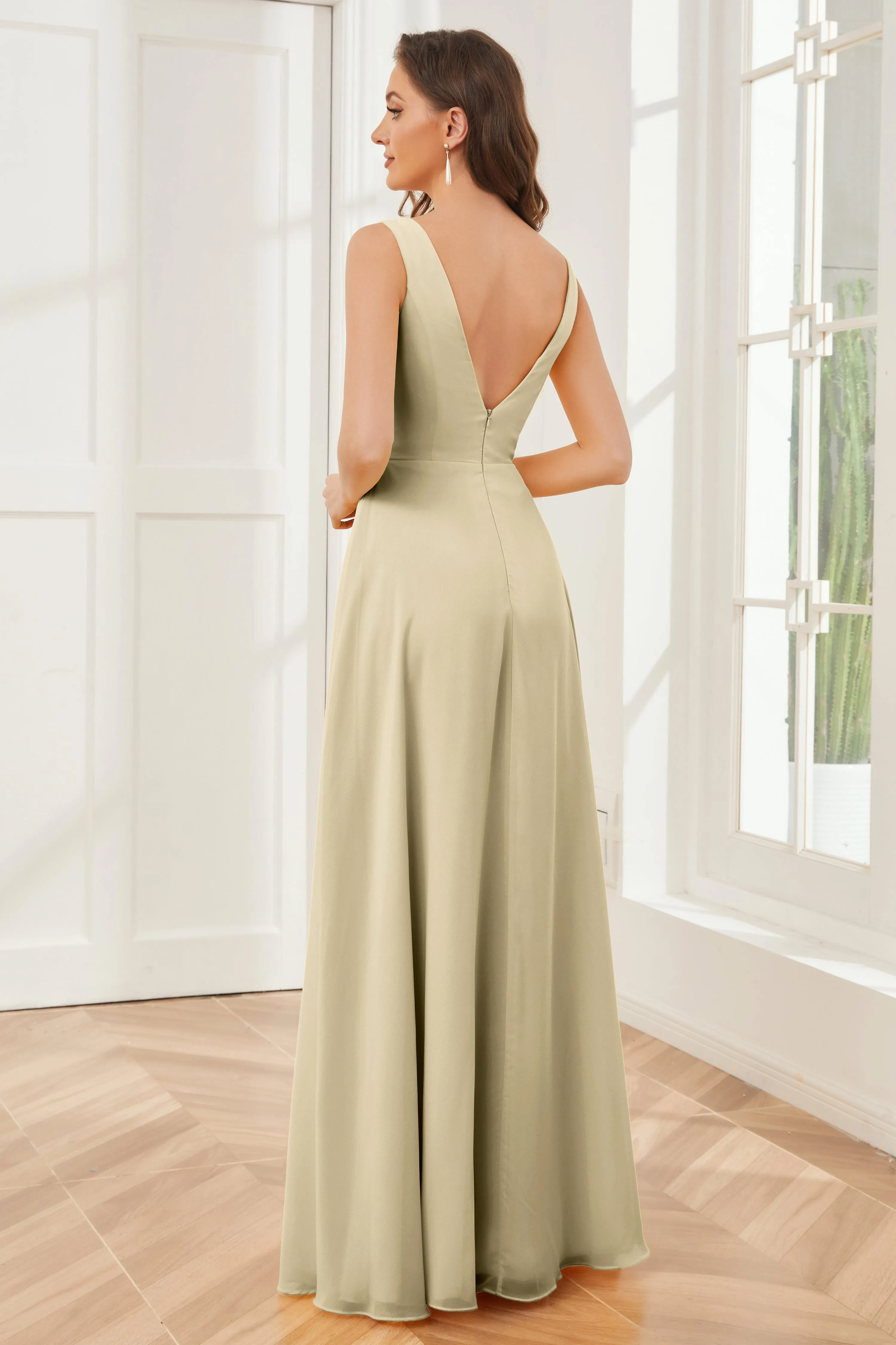 Column V-neck Chiffon Long Bridesmaid Dresses