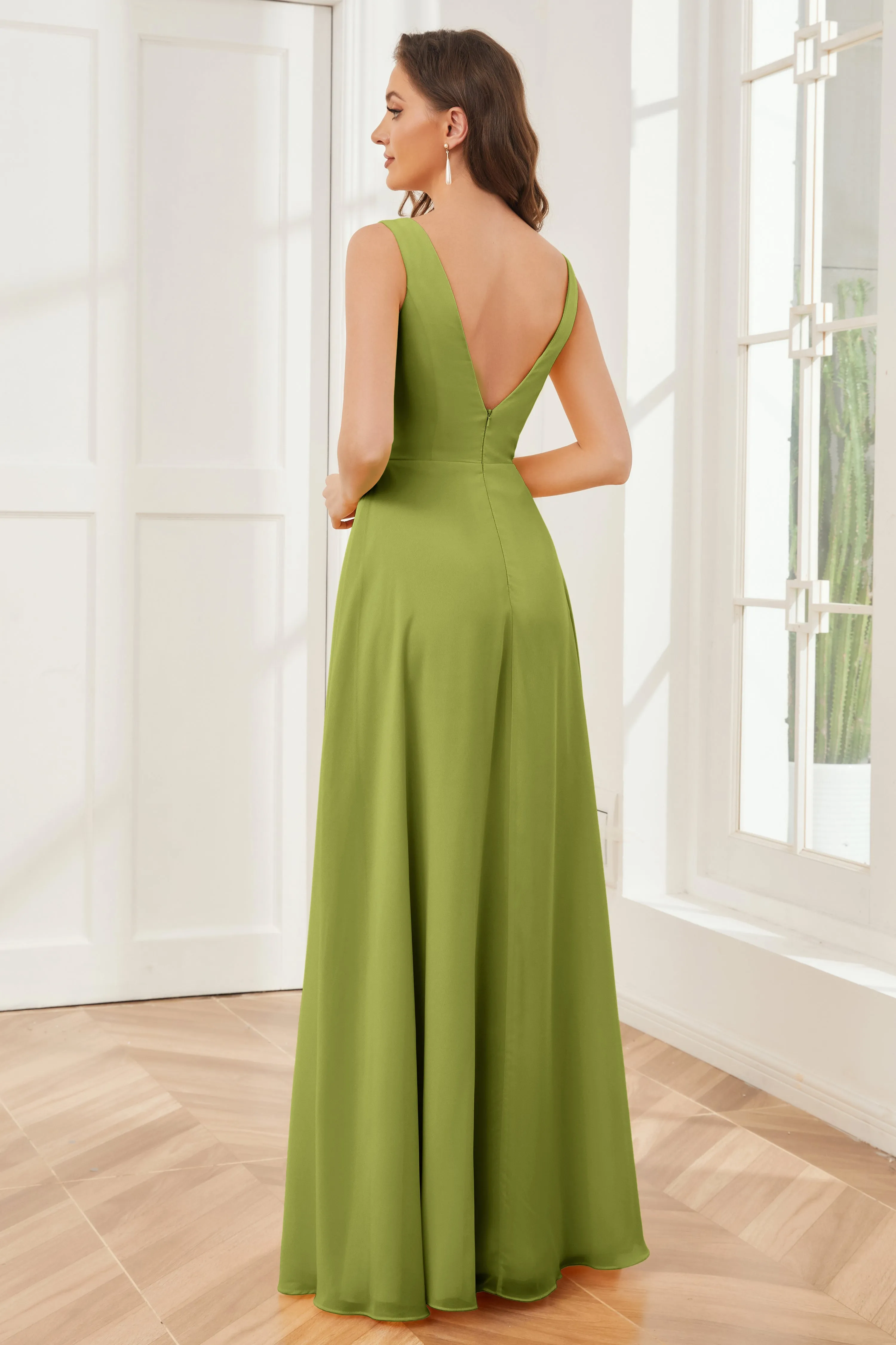 Column V-neck Chiffon Long Bridesmaid Dresses