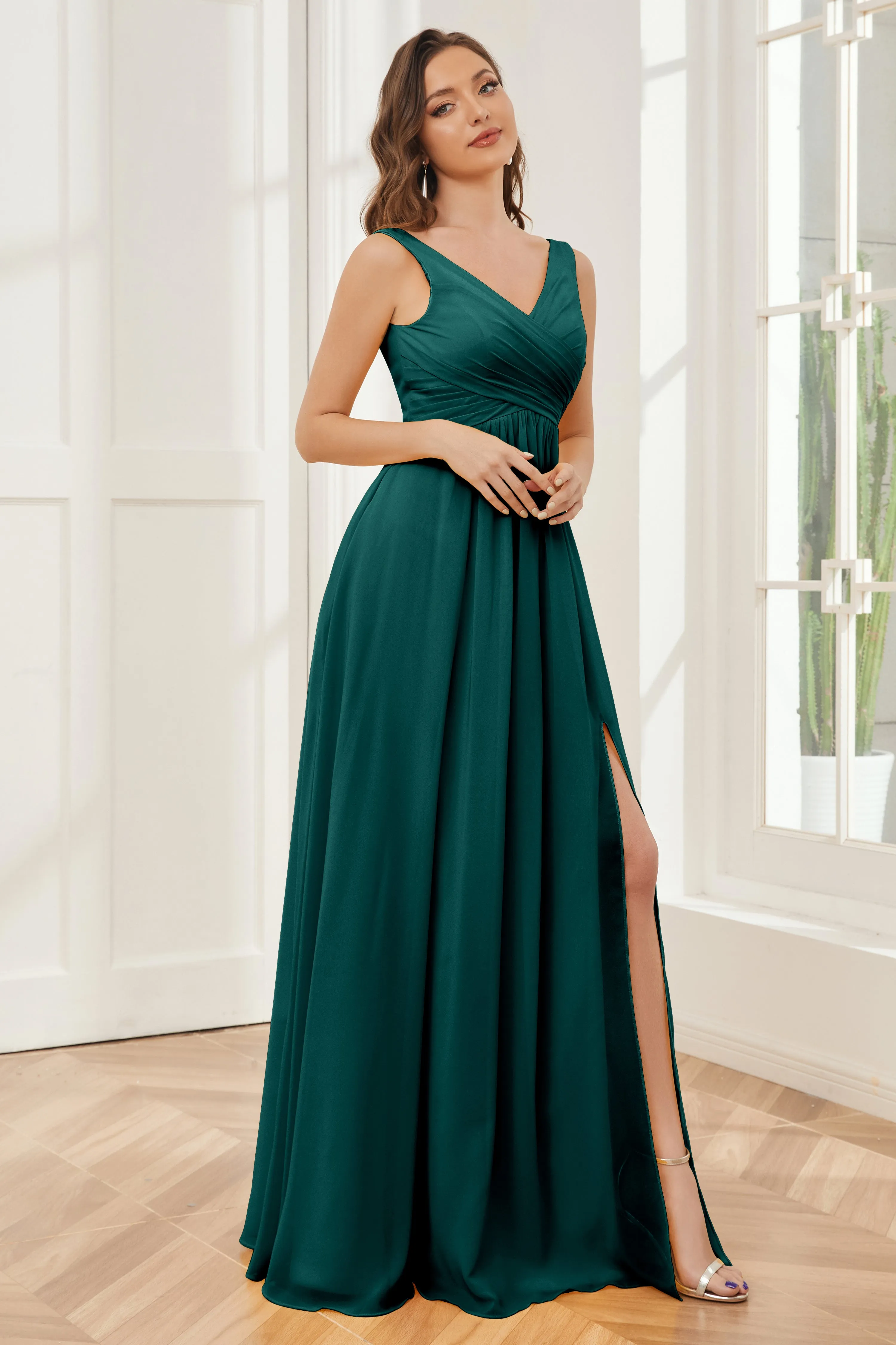 Column V-neck Chiffon Long Bridesmaid Dresses