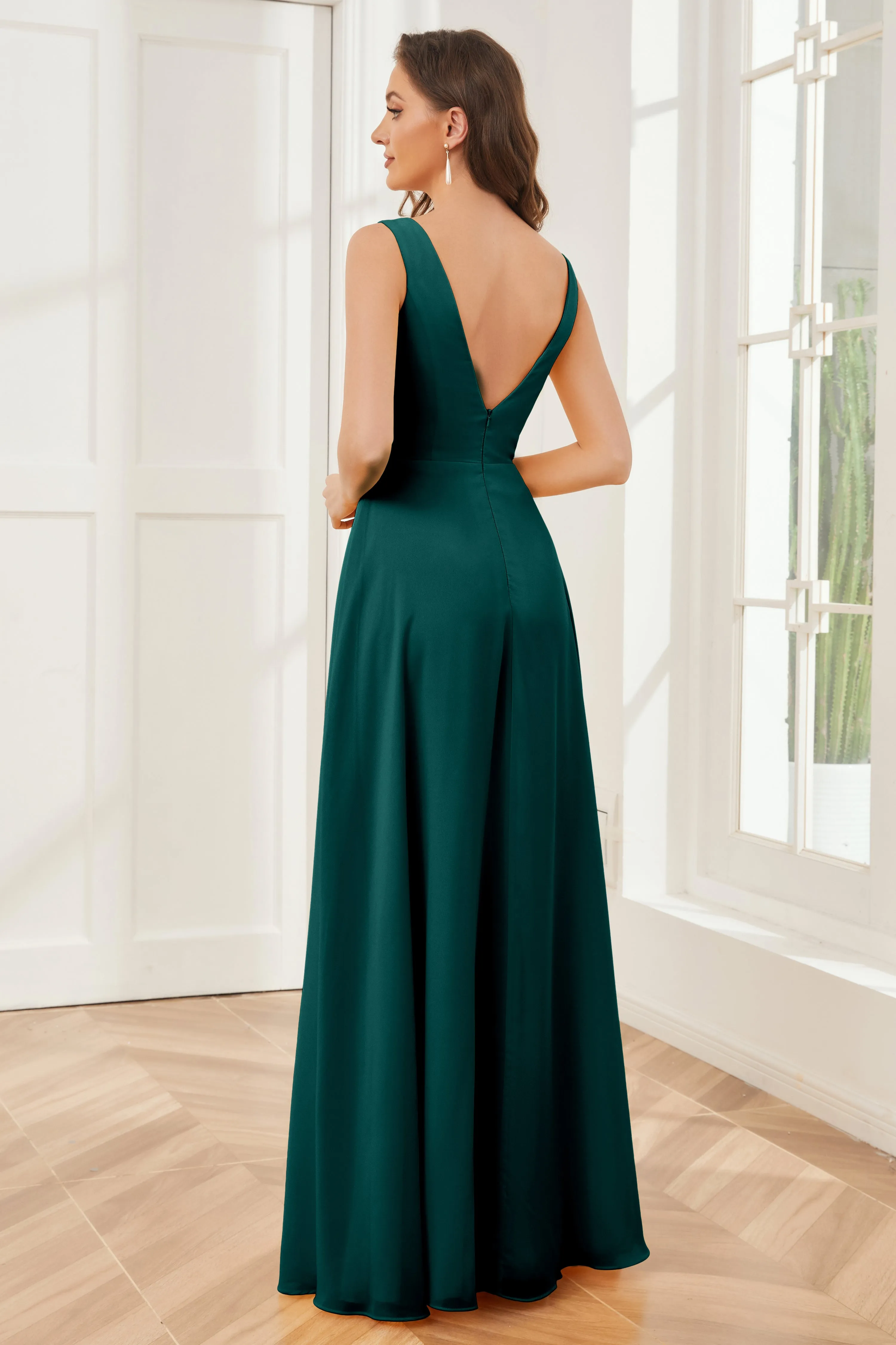 Column V-neck Chiffon Long Bridesmaid Dresses