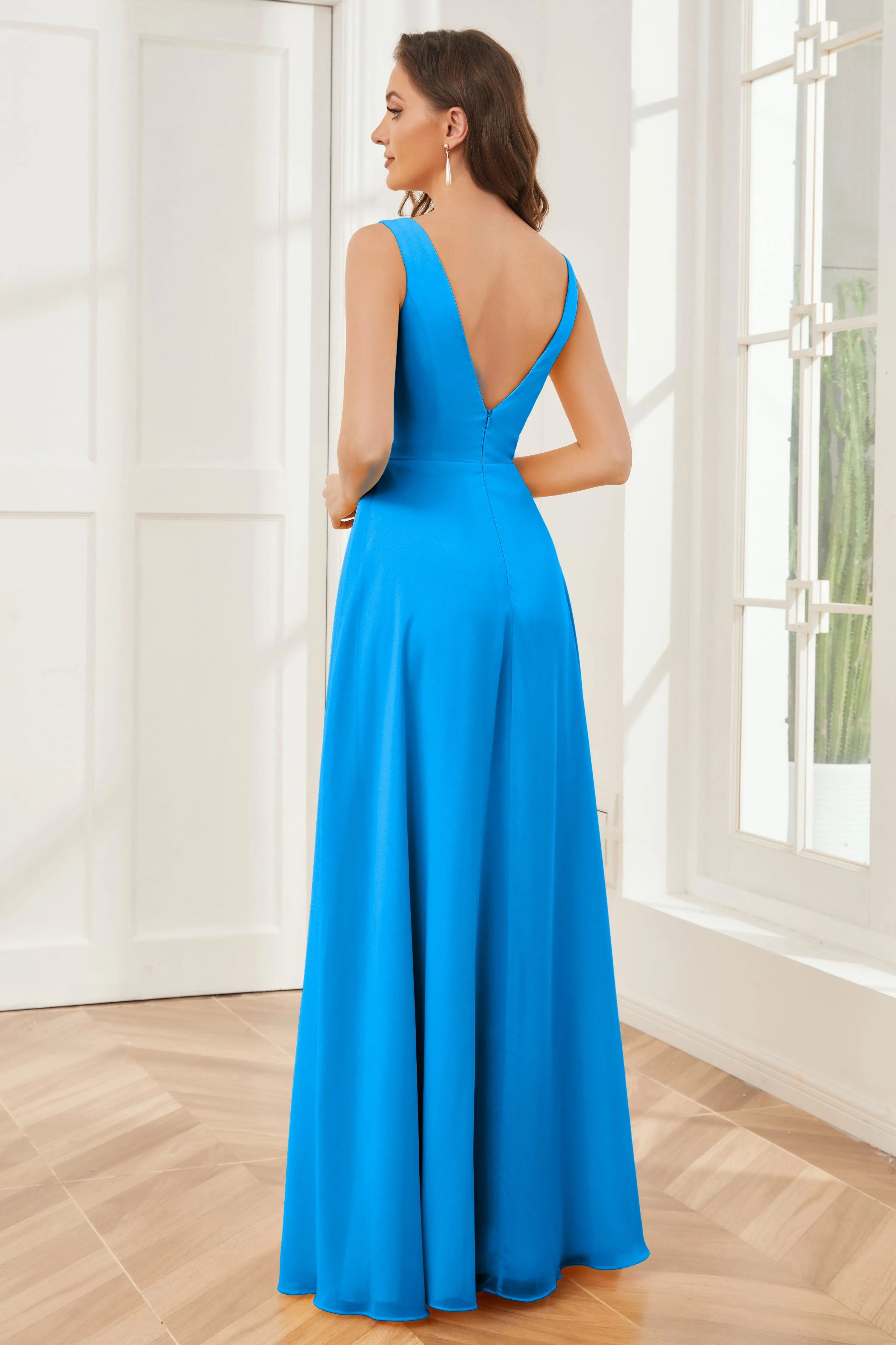 Column V-neck Chiffon Long Bridesmaid Dresses