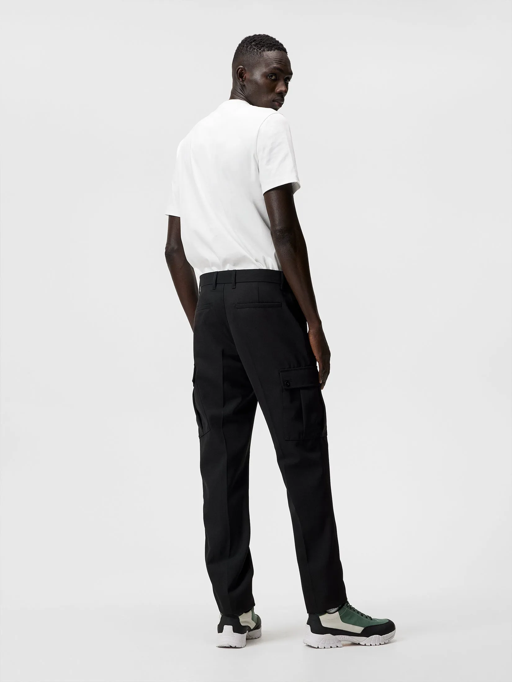 Fiji Clean Cargo Pants / Black