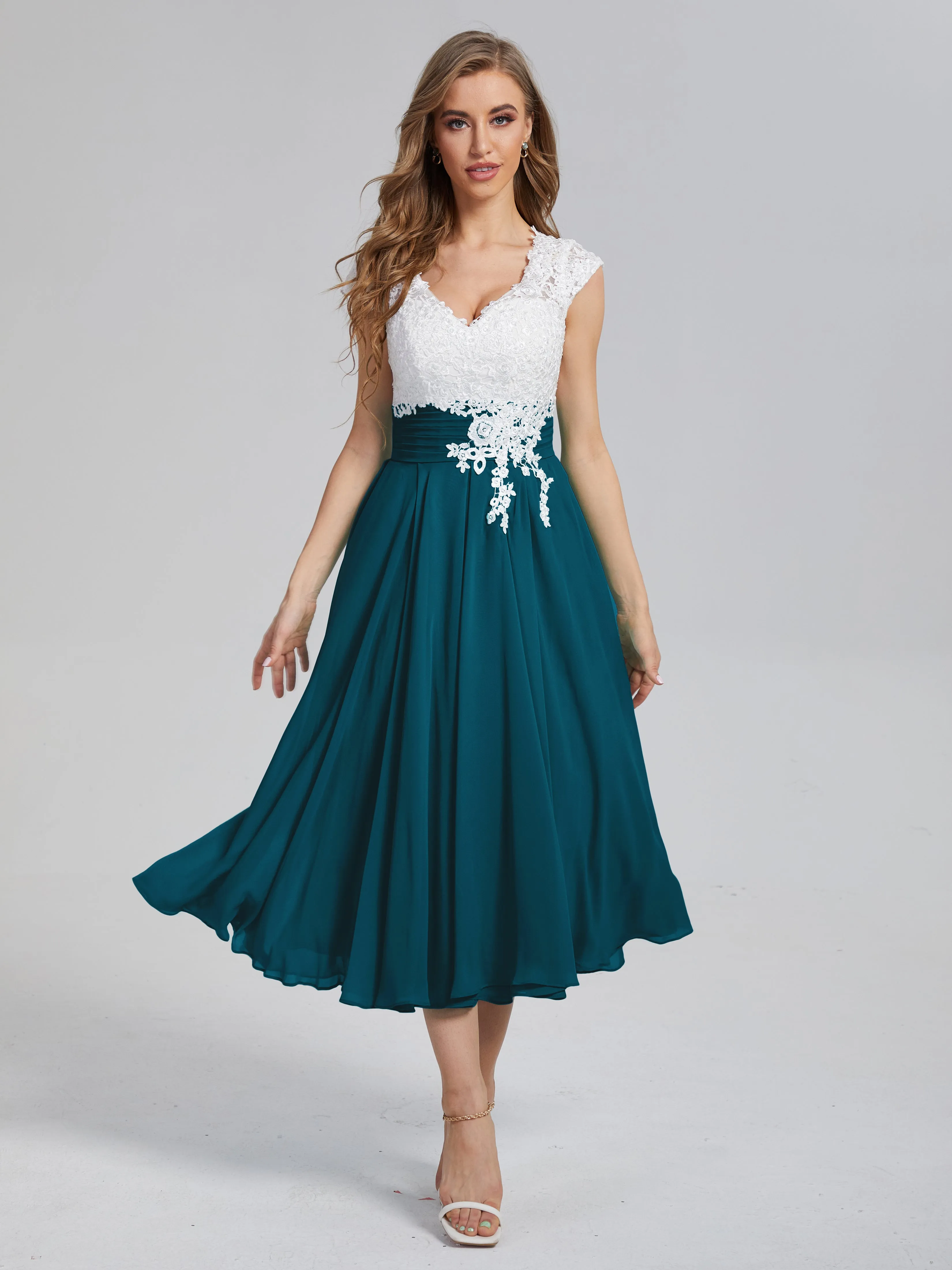 Graceful Lace Tea Length Chiffon Mother of the Bride Dresses