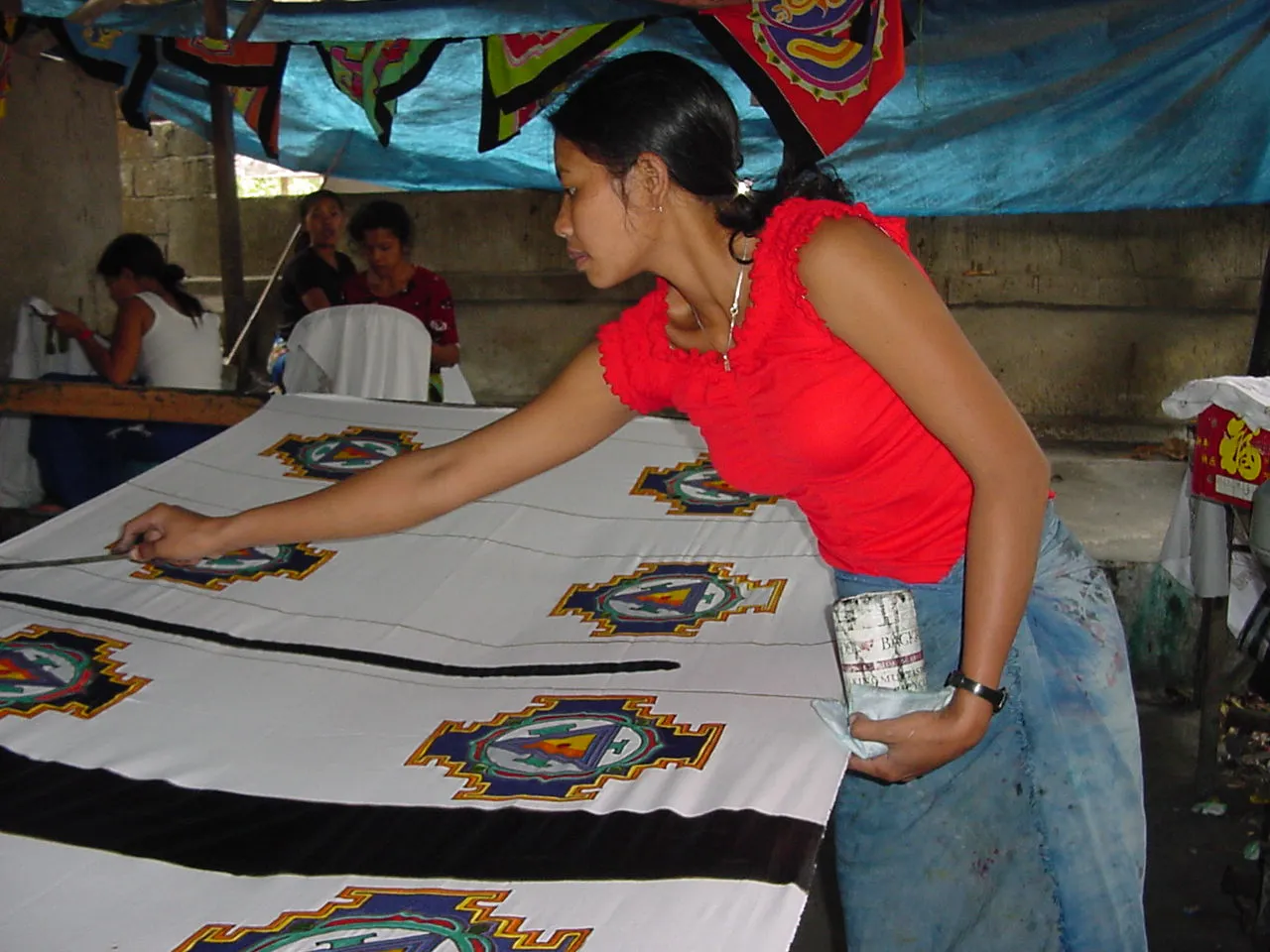 HIGH QUALITY HAND PAINTED TEXTILE FABRIC HALF SARONG OR BEACH SKIRT, SUMMER TABLE RUNNER, SIGNED BY THE ARTIST: DETAILED MOTIFS OF BLOOMING HIBISCUS ON RED BACKROUND, RICH COLORS 74" x 23" (no SC12)