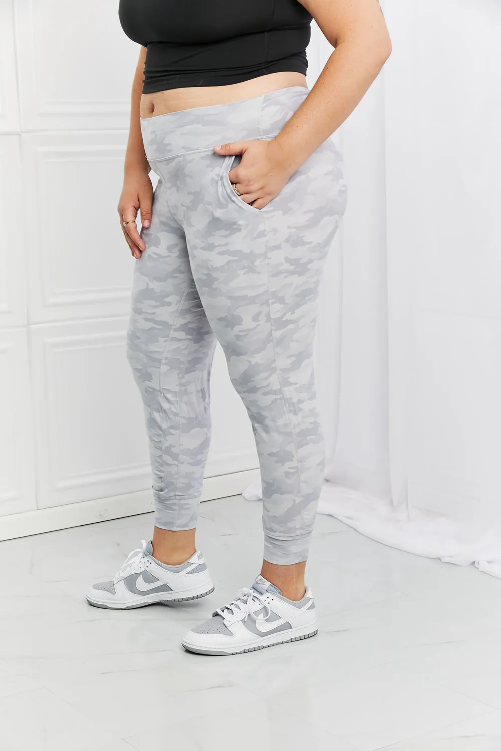 Leggings Depot On The Go Full Size Slim Fit Joggers