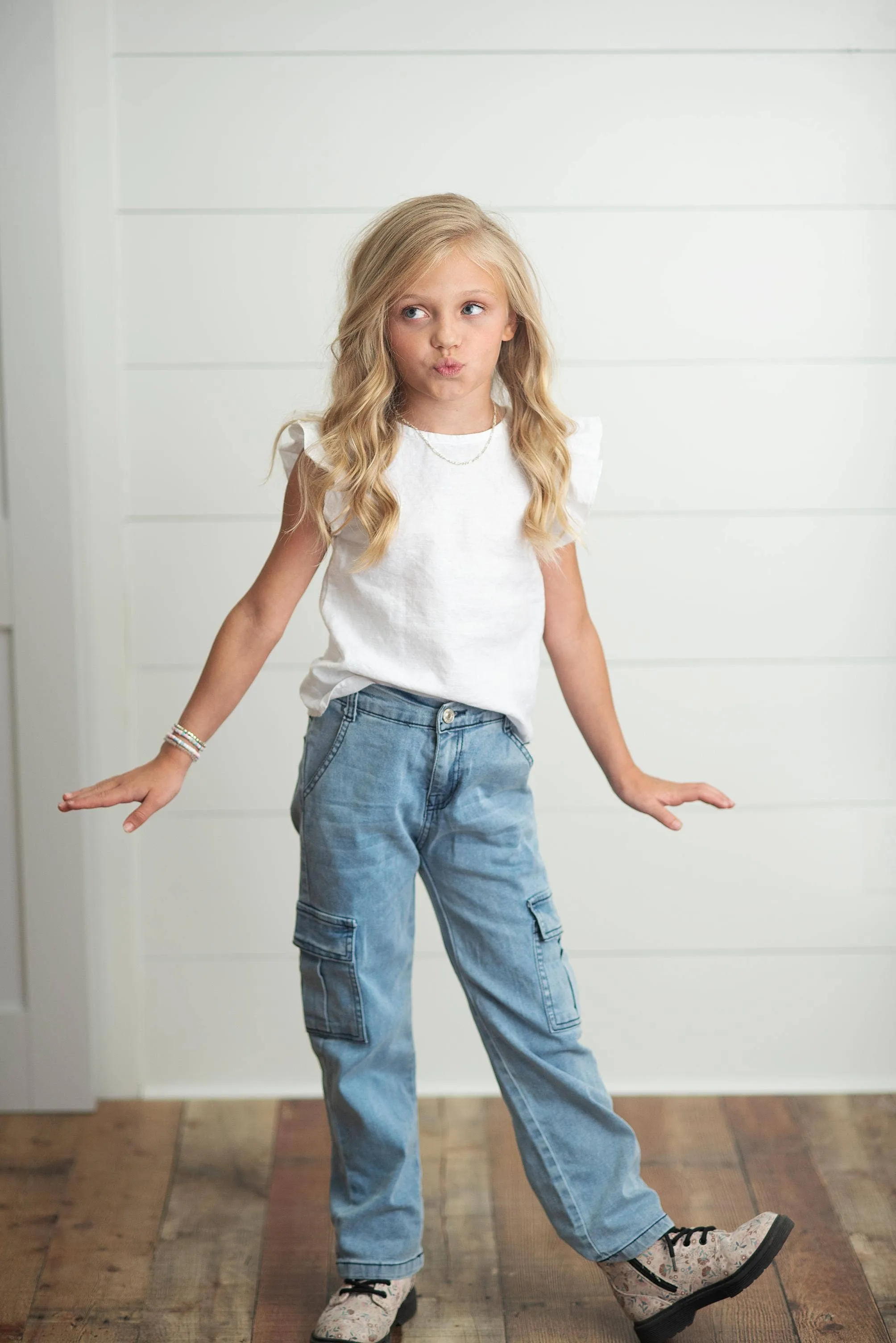 Light Wash Faded Denim Cargo Pant With Pockets