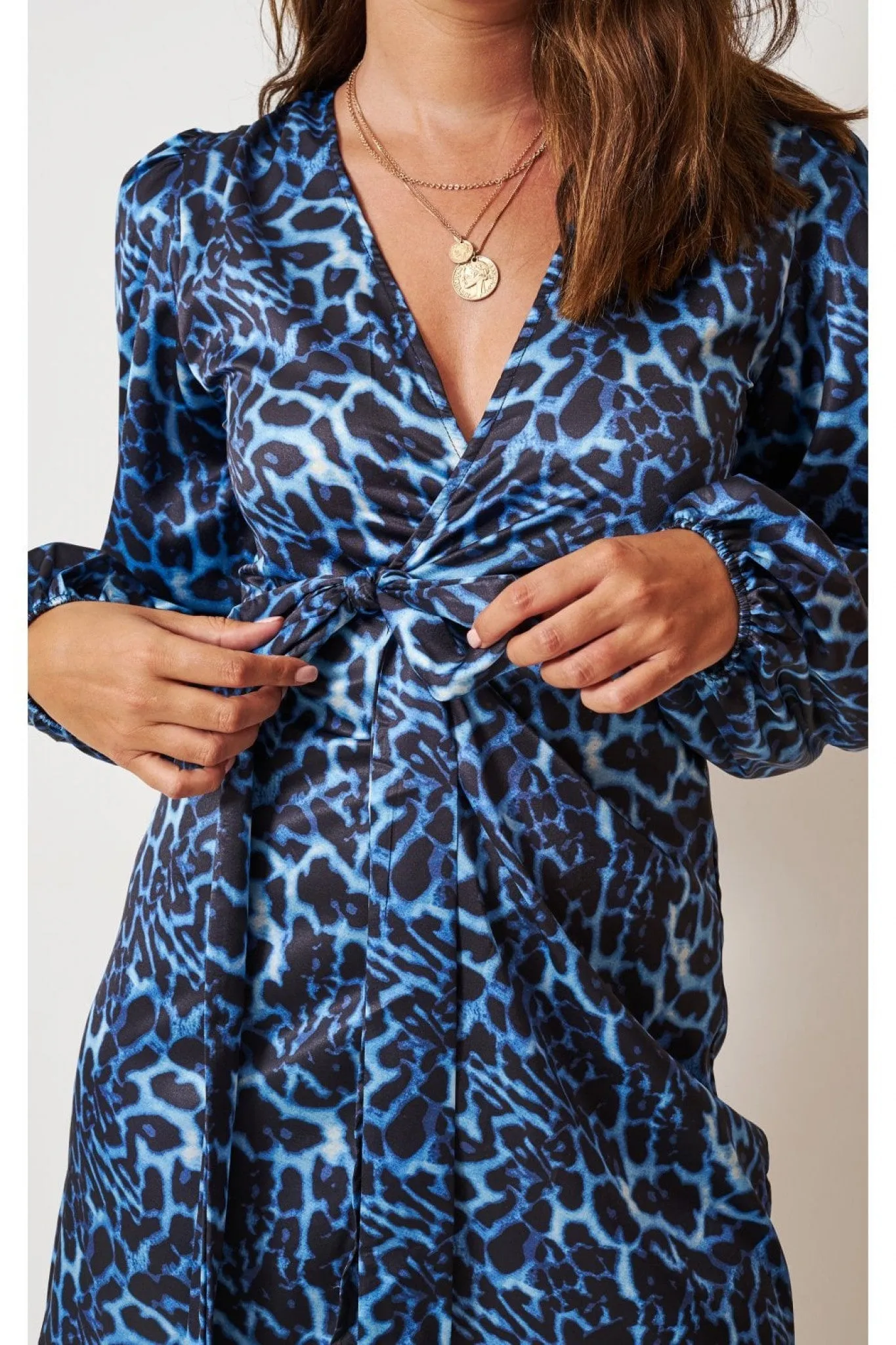 Love Frontrow Blue Leopard Print Mini Wrap Dress