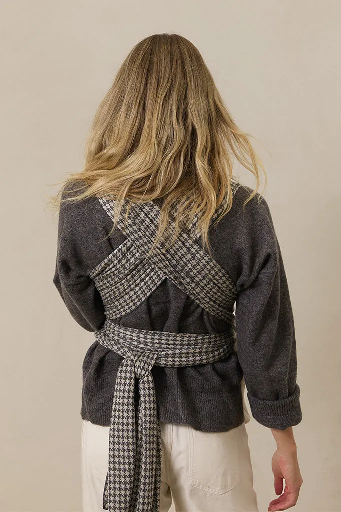 Stormy Houndstooth Wrap