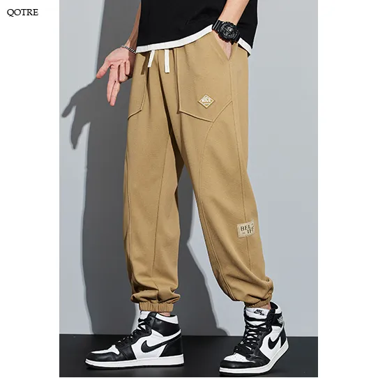 Tapered Knitted Sports Patched Pocket Sweatpant