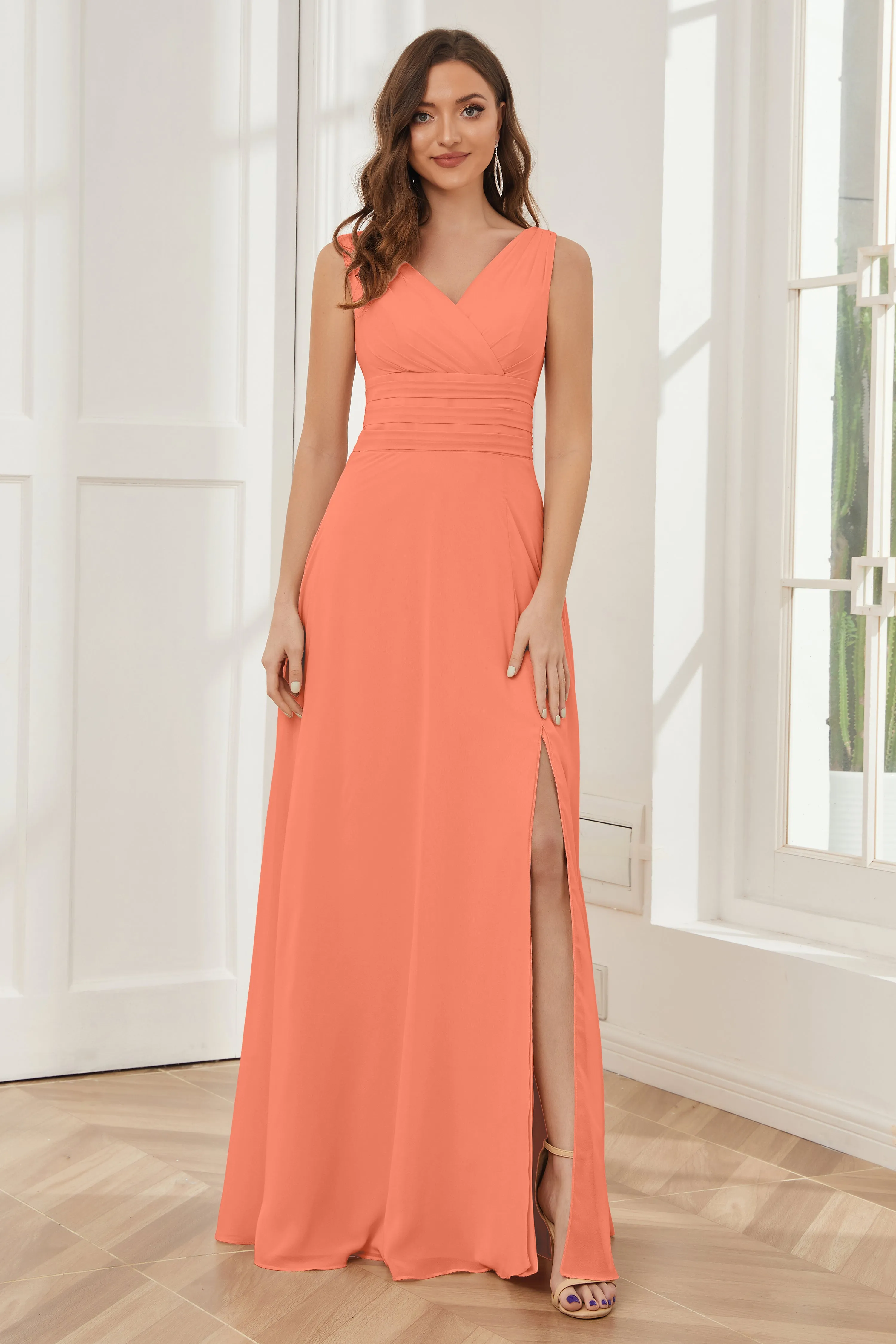 V-neck Sleeveless Chiffon Bridesmaid Dresses with Pockets