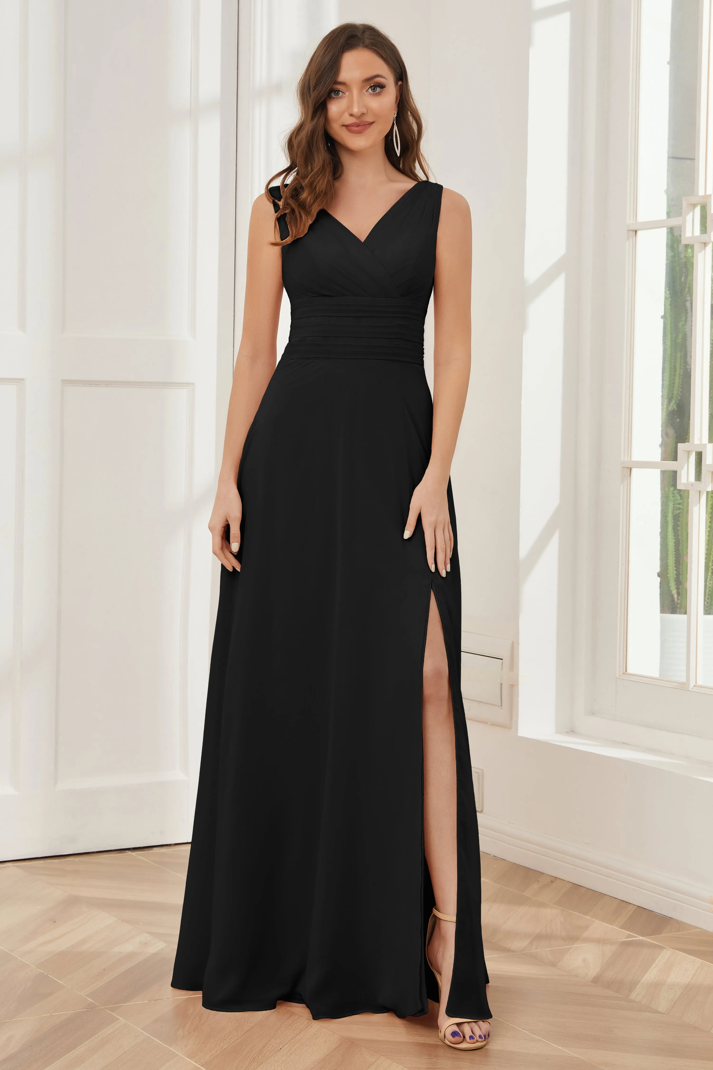 V-neck Sleeveless Chiffon Bridesmaid Dresses with Pockets