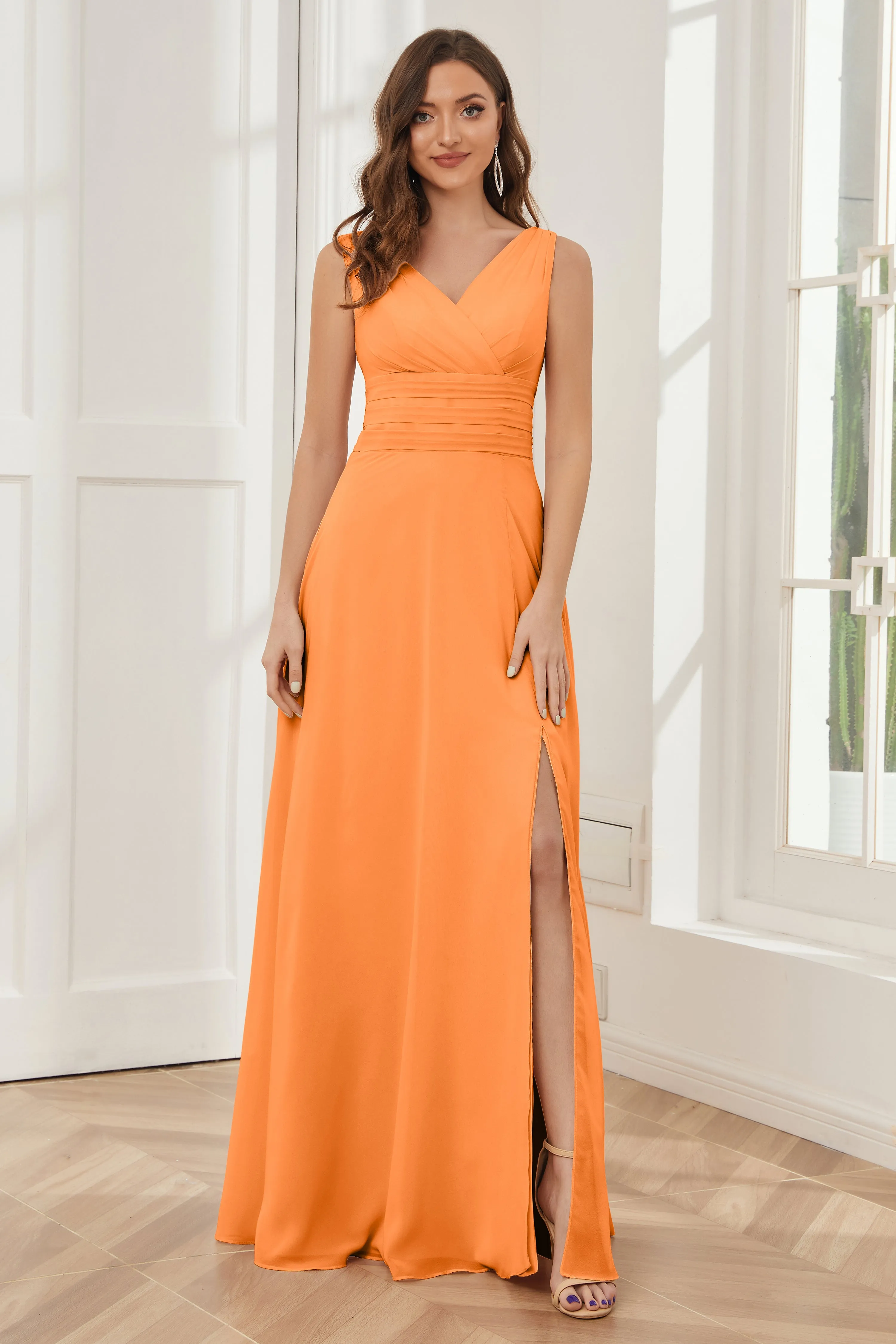 V-neck Sleeveless Chiffon Bridesmaid Dresses with Pockets