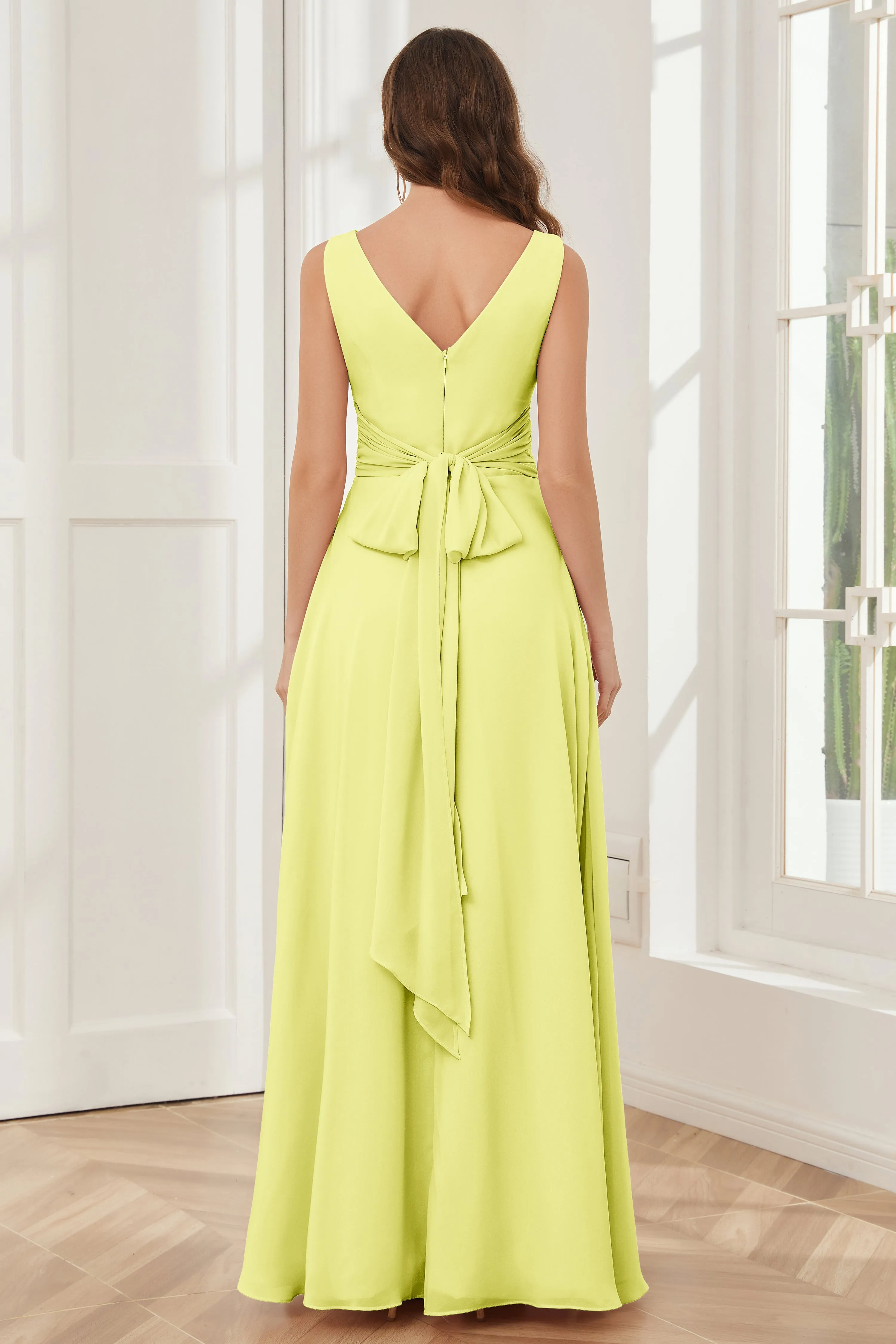 V-neck Sleeveless Chiffon Bridesmaid Dresses with Pockets