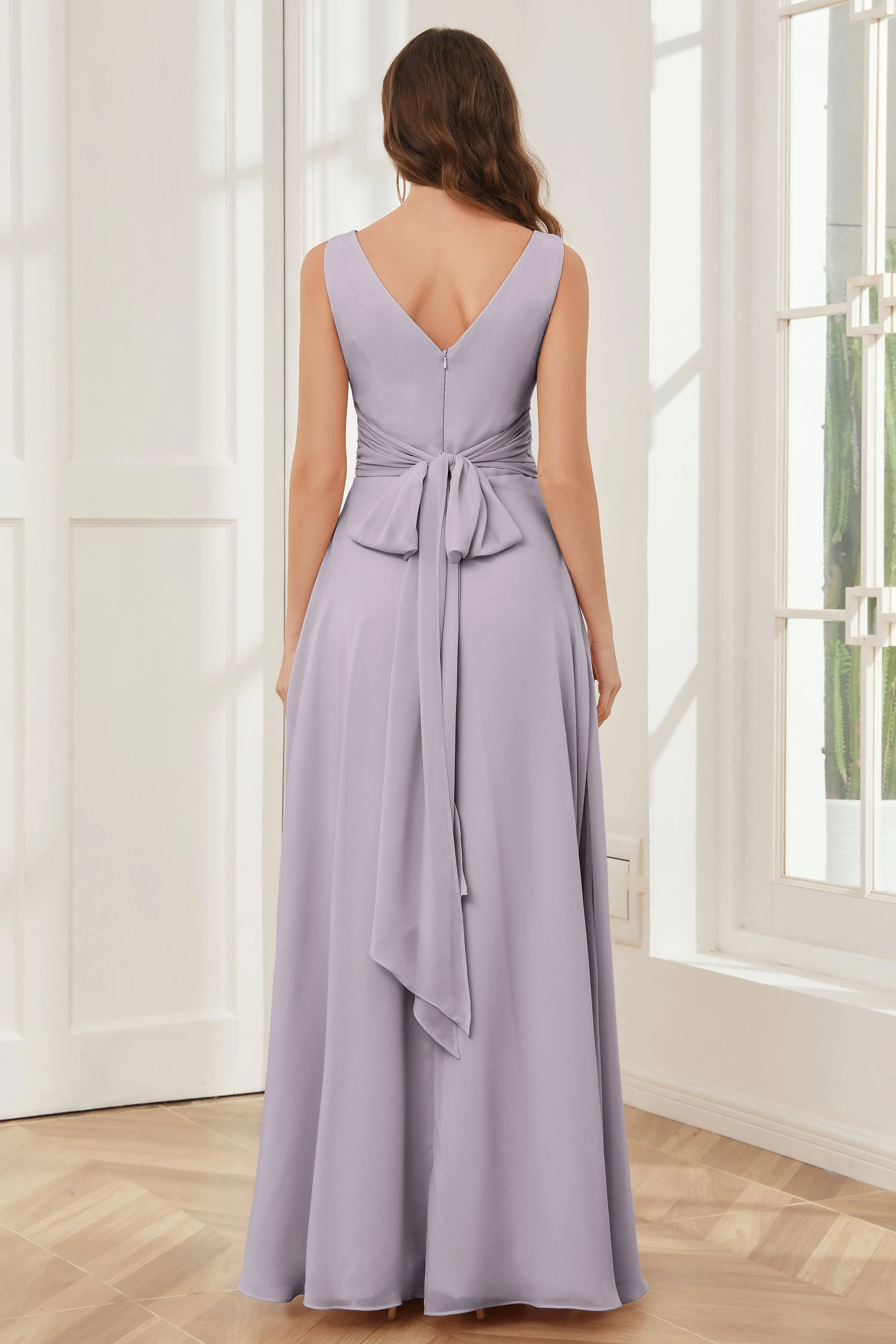 V-neck Sleeveless Chiffon Bridesmaid Dresses with Pockets