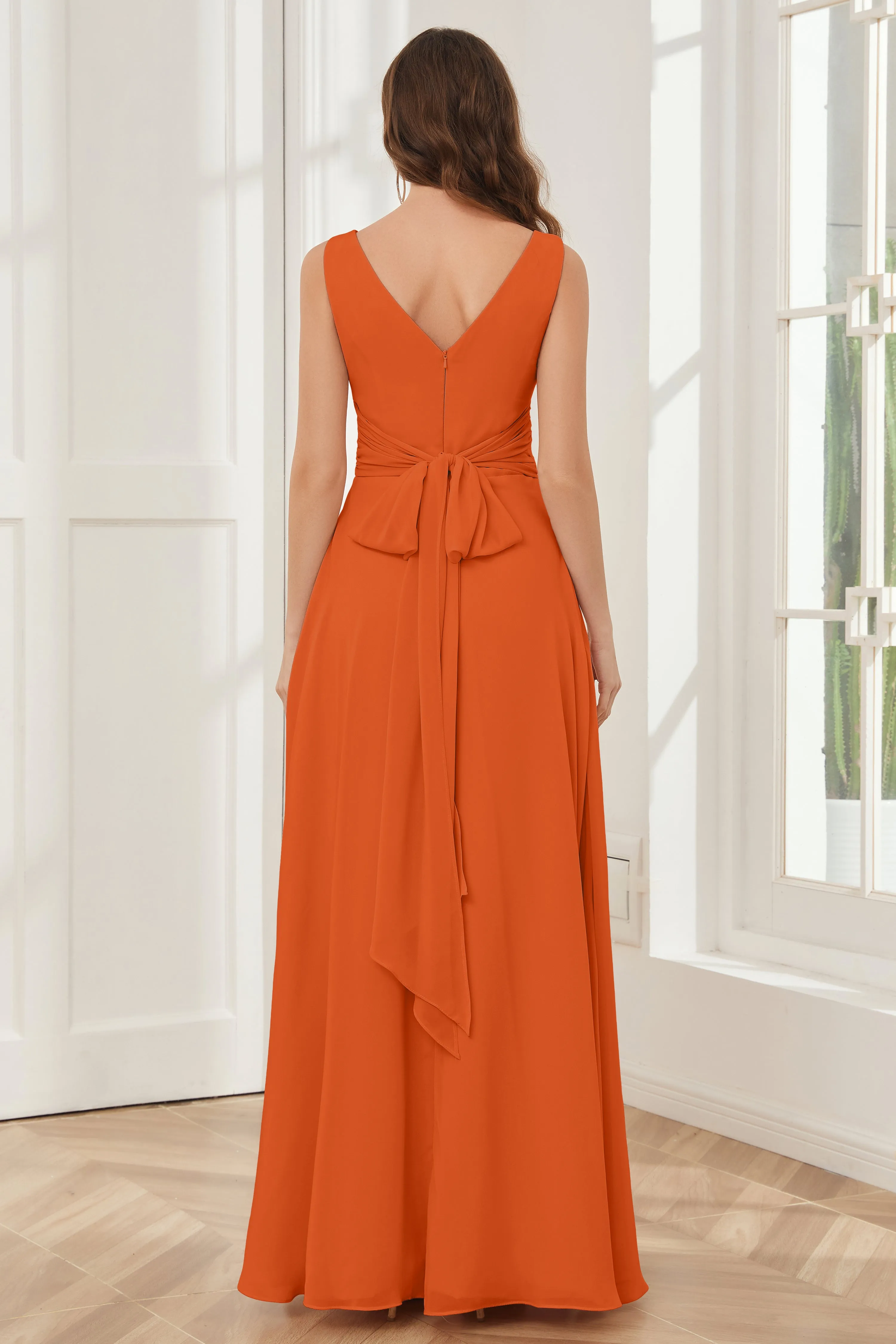 V-neck Sleeveless Chiffon Bridesmaid Dresses with Pockets