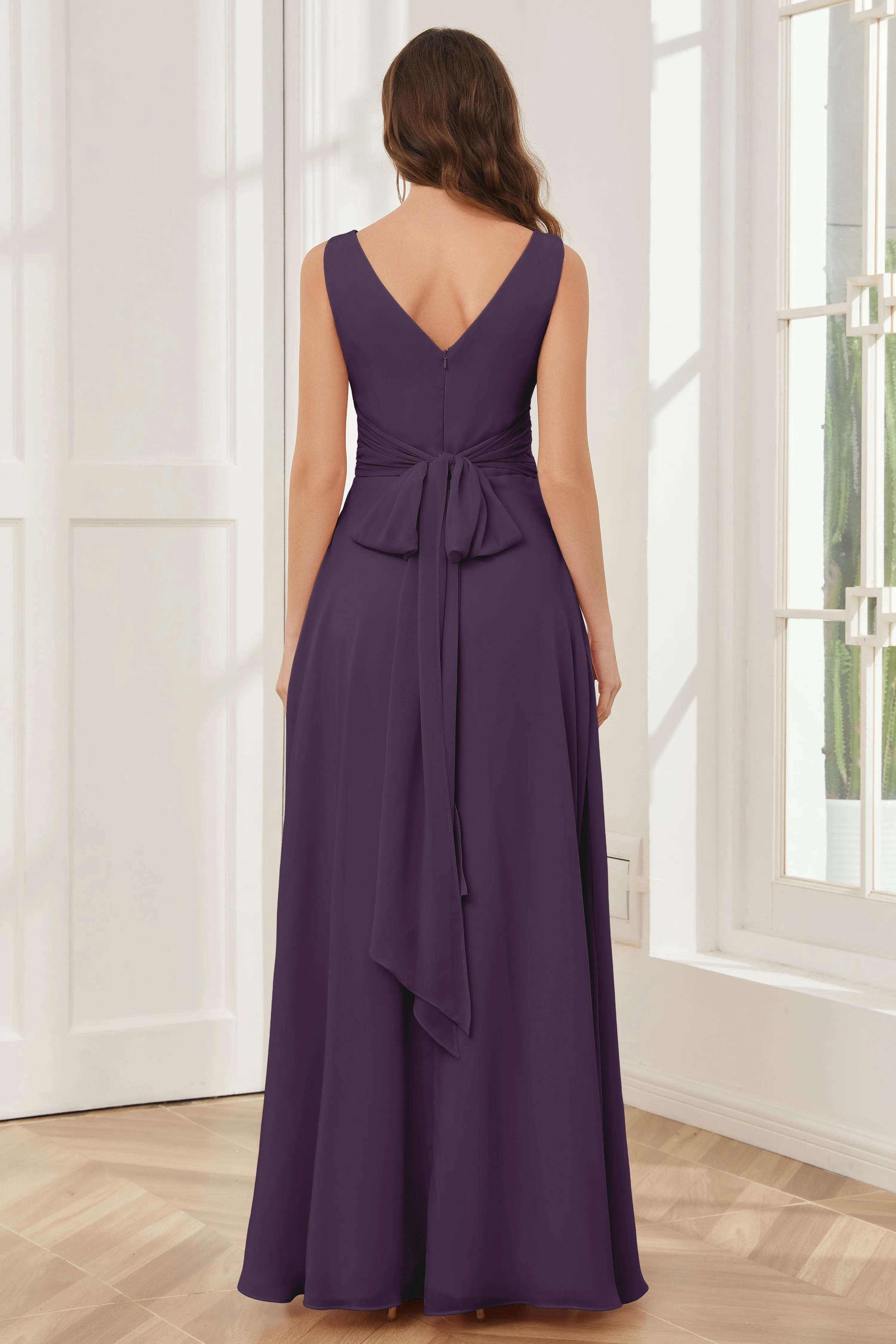 V-neck Sleeveless Chiffon Bridesmaid Dresses with Pockets