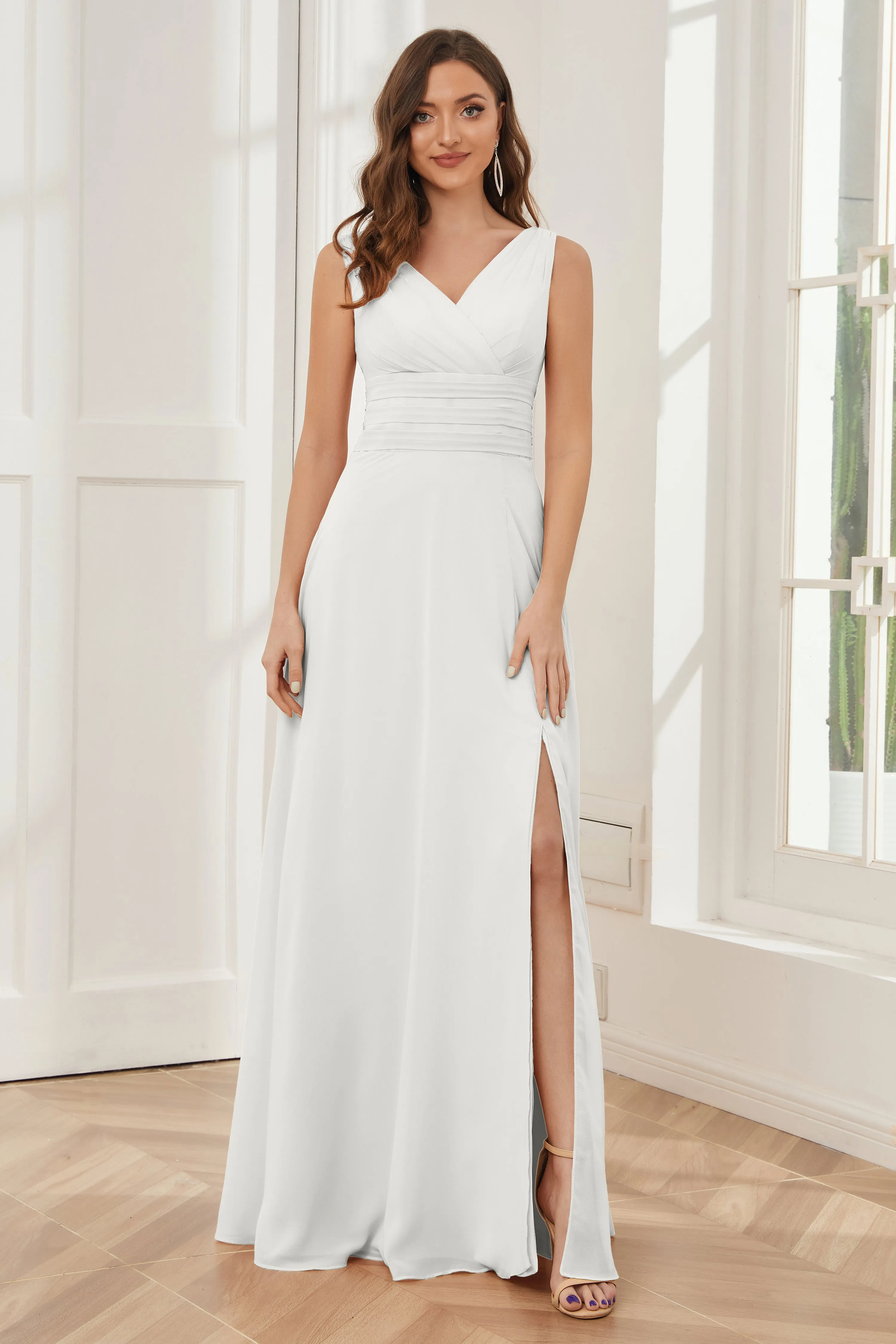 V-neck Sleeveless Chiffon Bridesmaid Dresses with Pockets