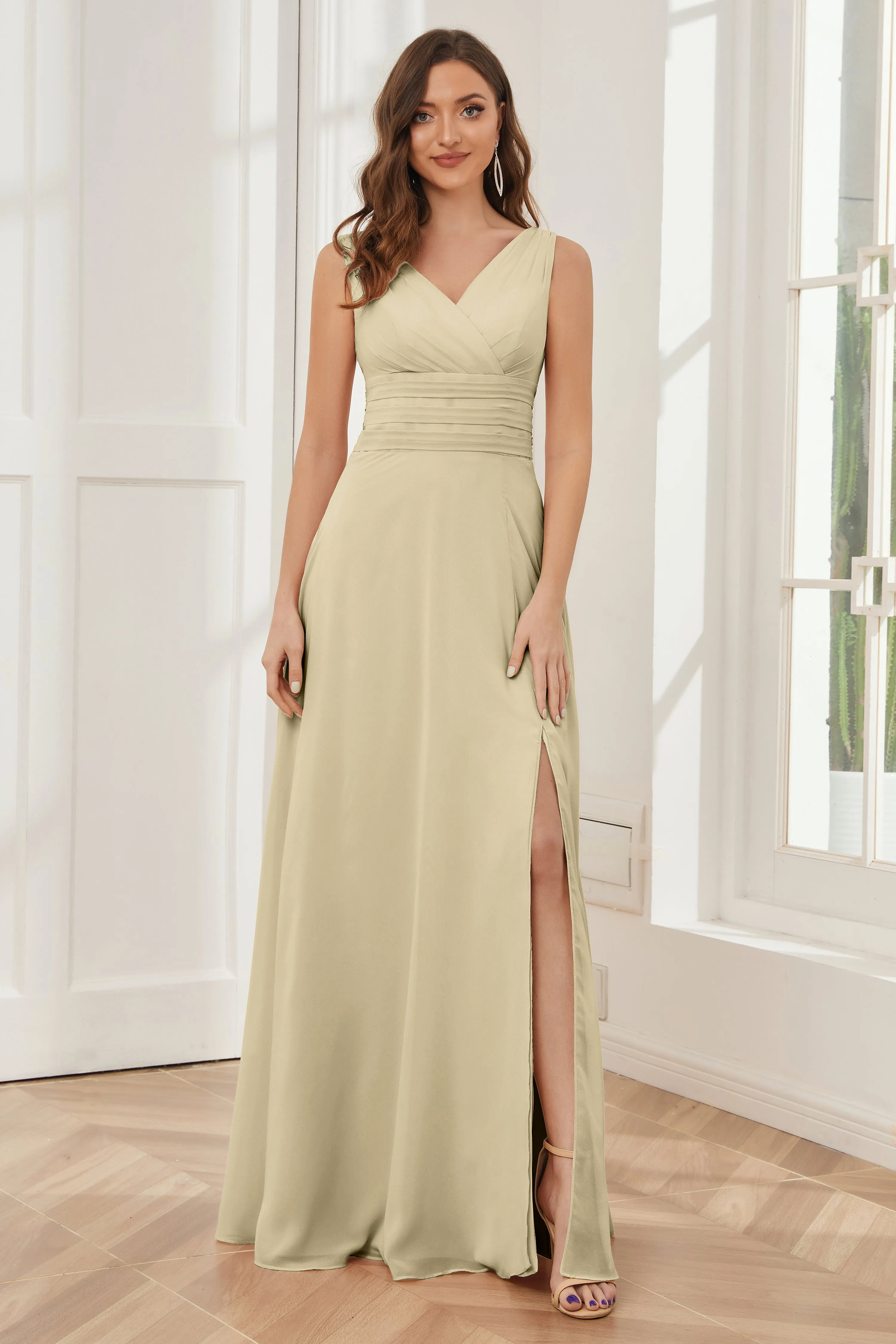 V-neck Sleeveless Chiffon Bridesmaid Dresses with Pockets